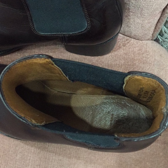Frye Chelsea boots - Picture 6 of 7